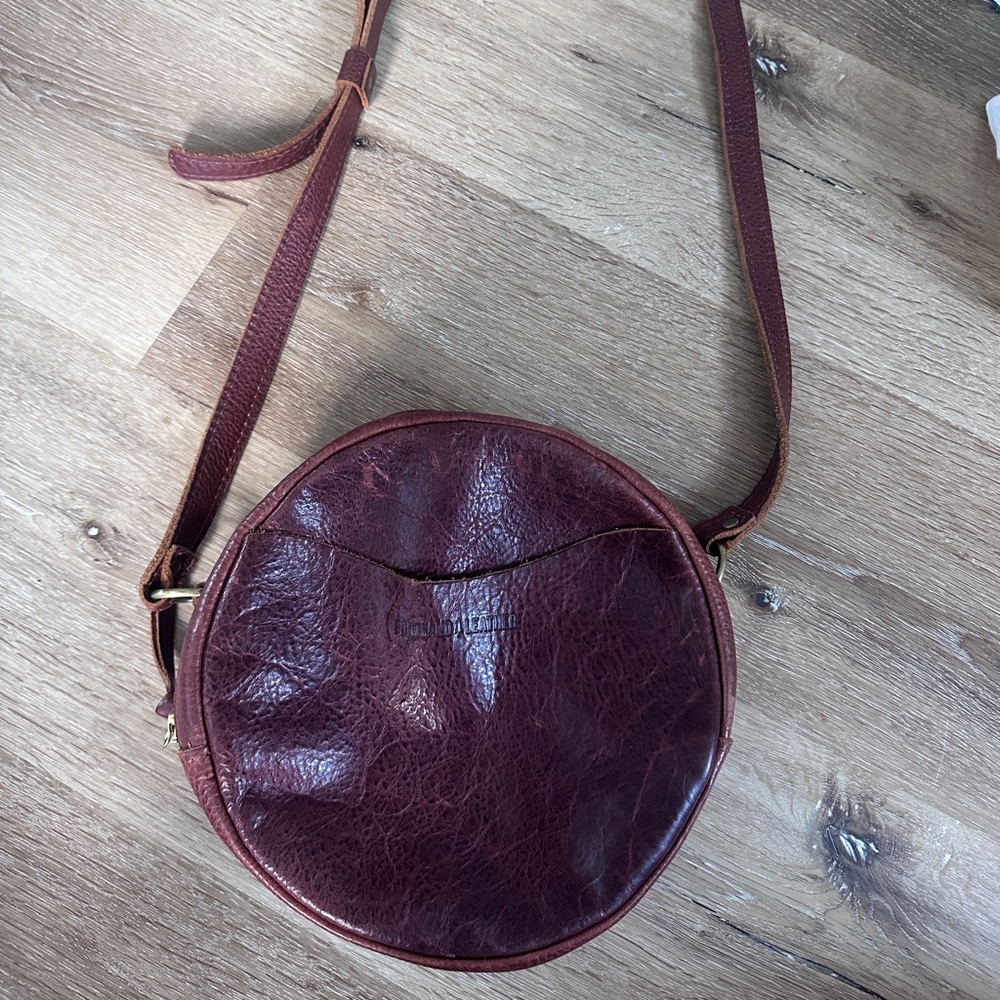 Portland Leather Round brown/red Crossbody Bag